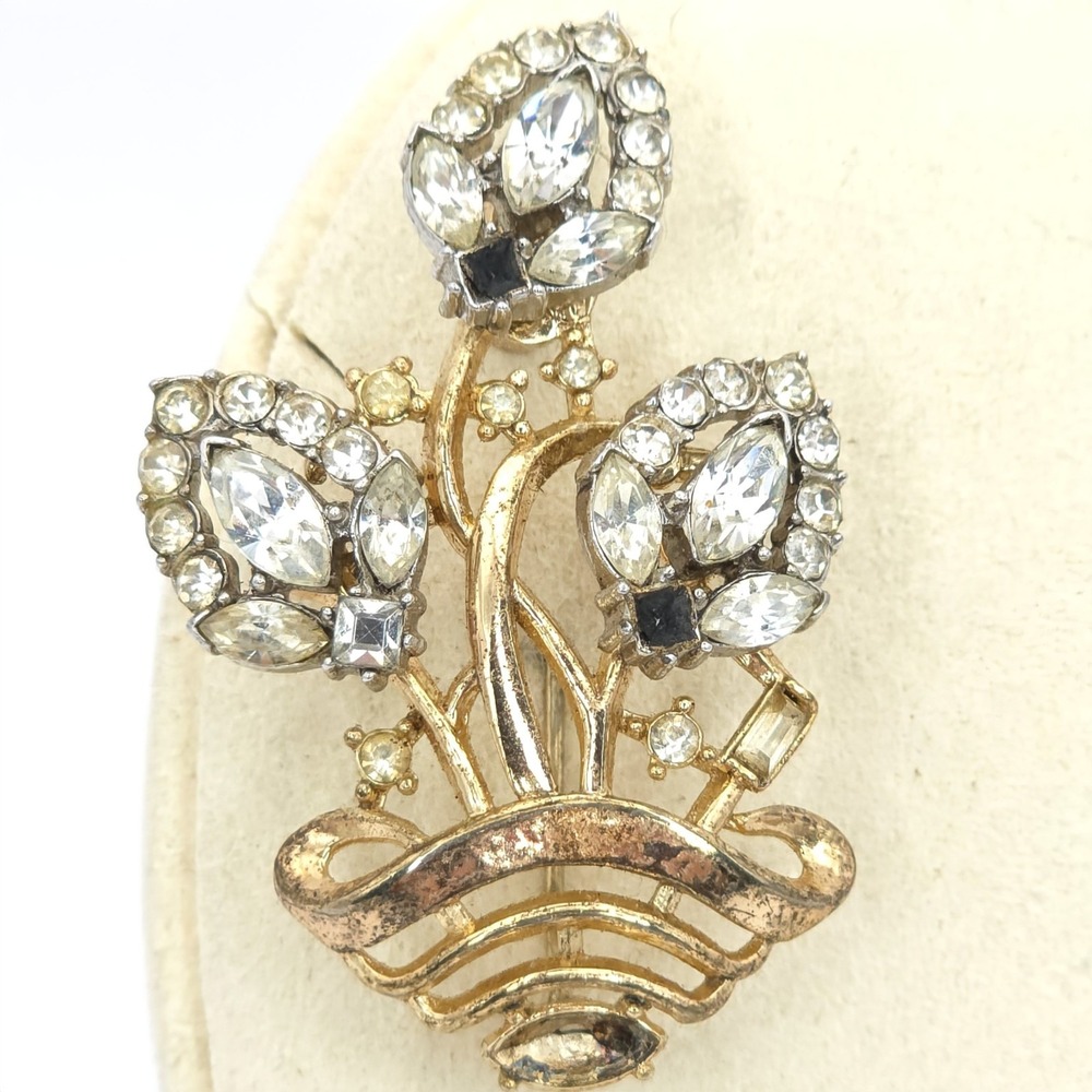 Vintage 1950s TRIFARI‎ CROWN Pat PEND Gold Tone Clear Rhinestone Flower Basket